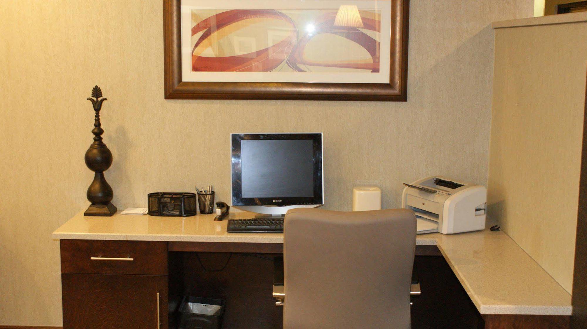 Hampton Inn St. Louis-Честерфілд Екстер'єр фото